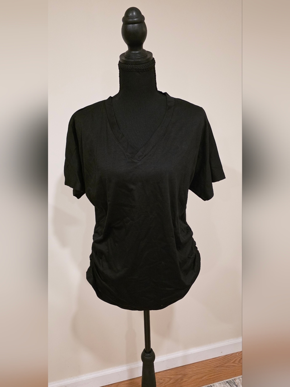 Women's Black V-Neck Short Sleeve Tee